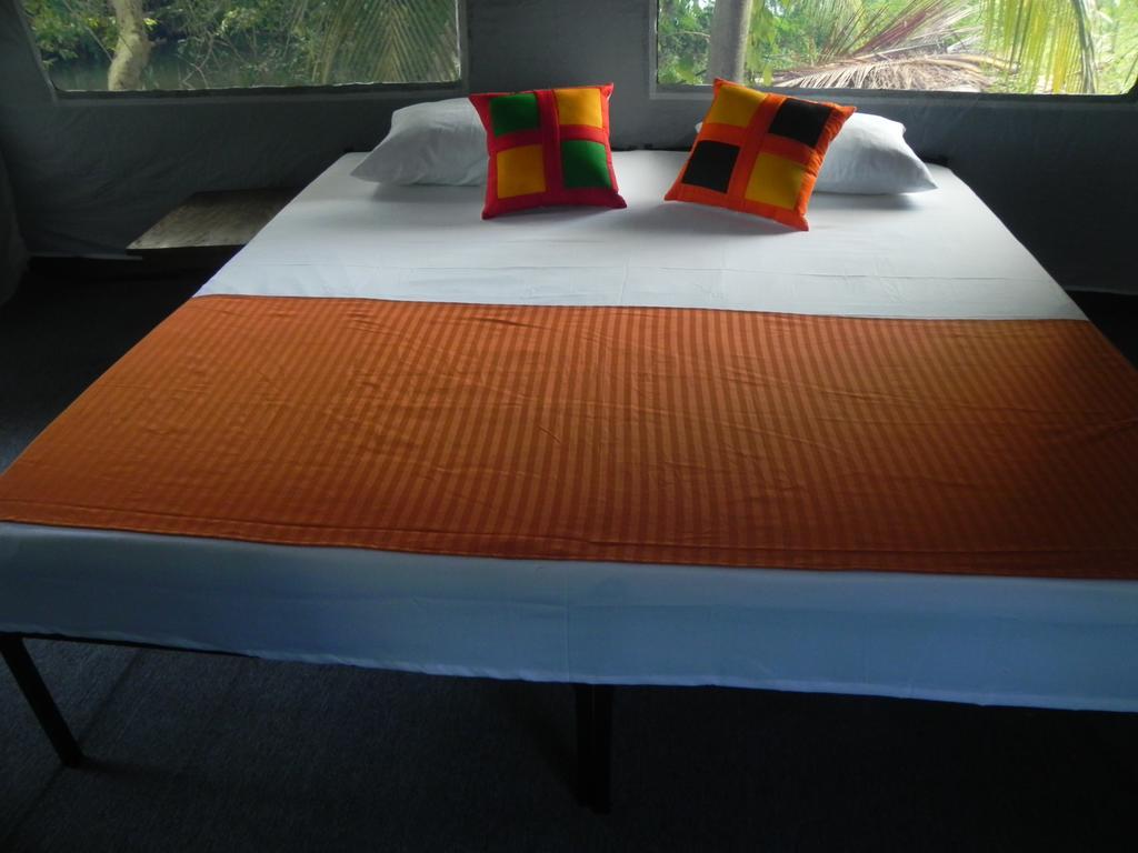 Makulu Safari Camping 우다왈라웨 외부 사진