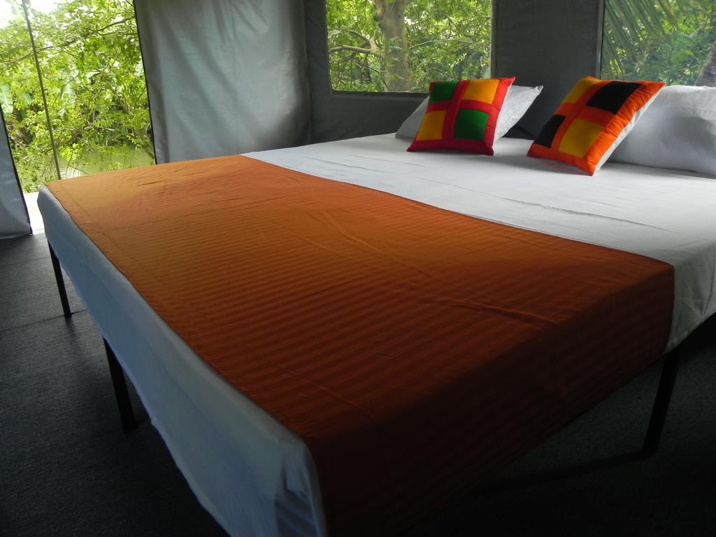 Makulu Safari Camping 우다왈라웨 외부 사진